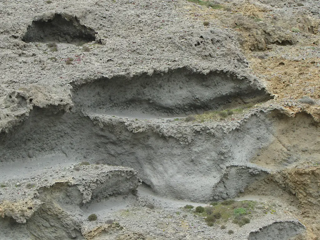 Aglomerados volcánicos: bombas y bloques volcánicos cementados