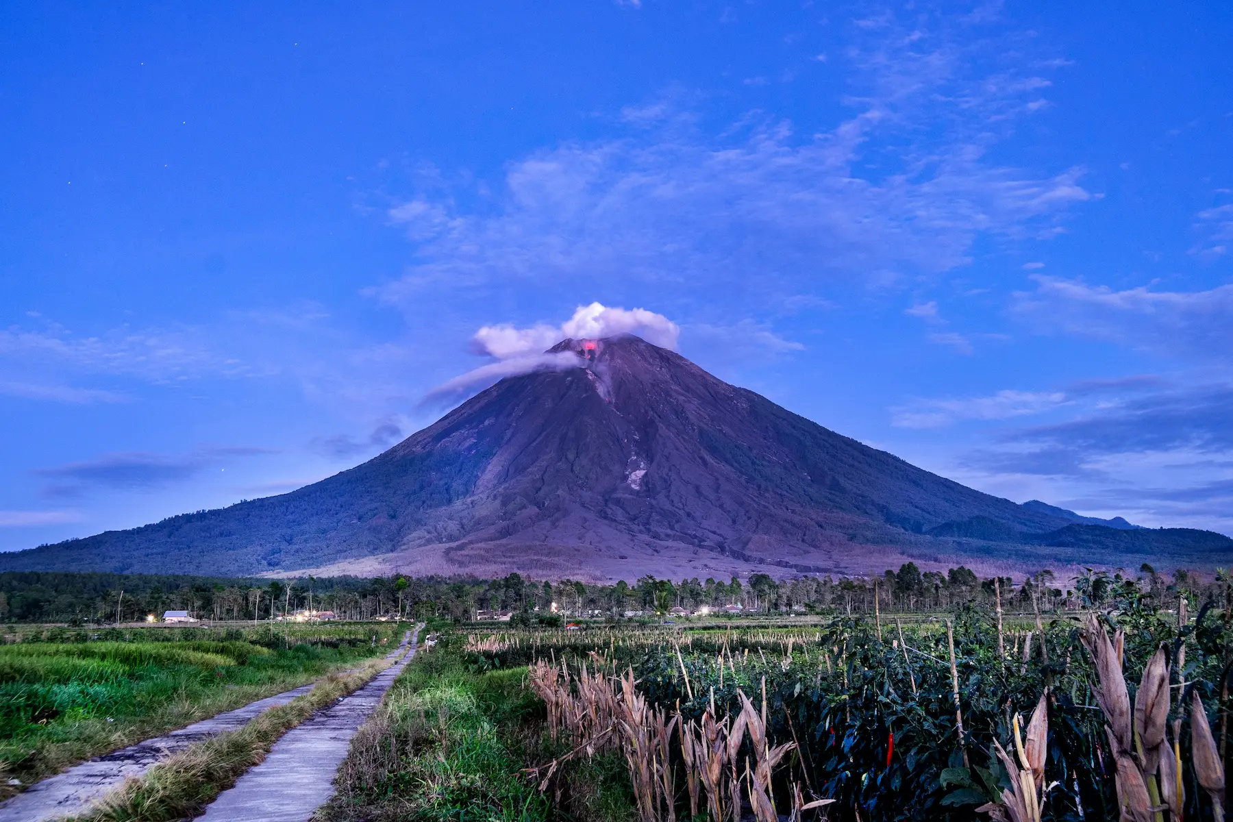 volcán semeru